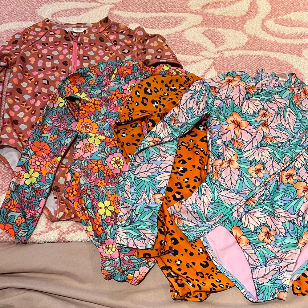 Cat and Jack Rash guard swimsuit  Bundle (4)
